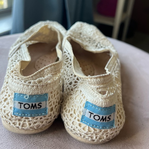 Tom’s Signature Alpargata slip-on shoes in Natural Moroccan Crochet US 5 - Picture 3 of 8